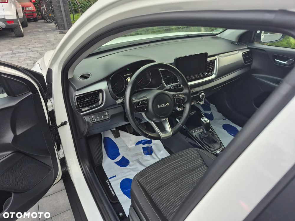 Kia Stonic - 19