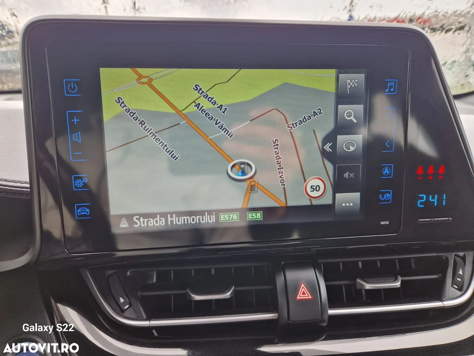 Toyota C-HR 1.8 HSD 4x2 CVT C-enter - 13