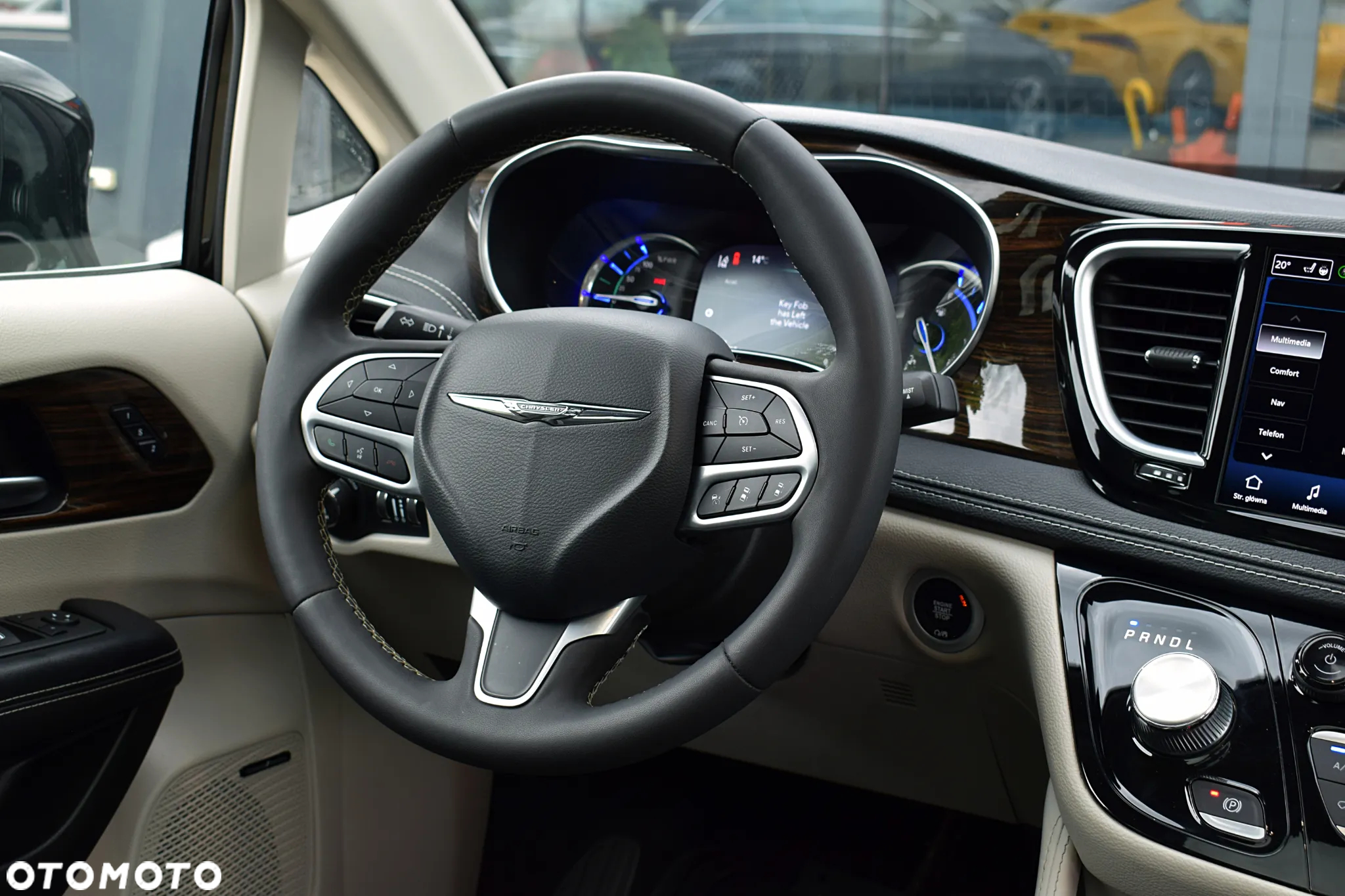 Chrysler Pacifica - 5