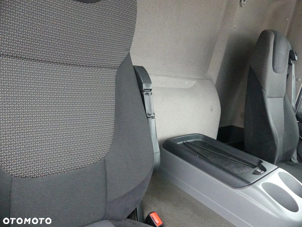 DAF CF 370 / 6x2 / CHŁODNIA 9.40 + WINDA / EURO 6 / CARRIER SUPRA 850 / - 35