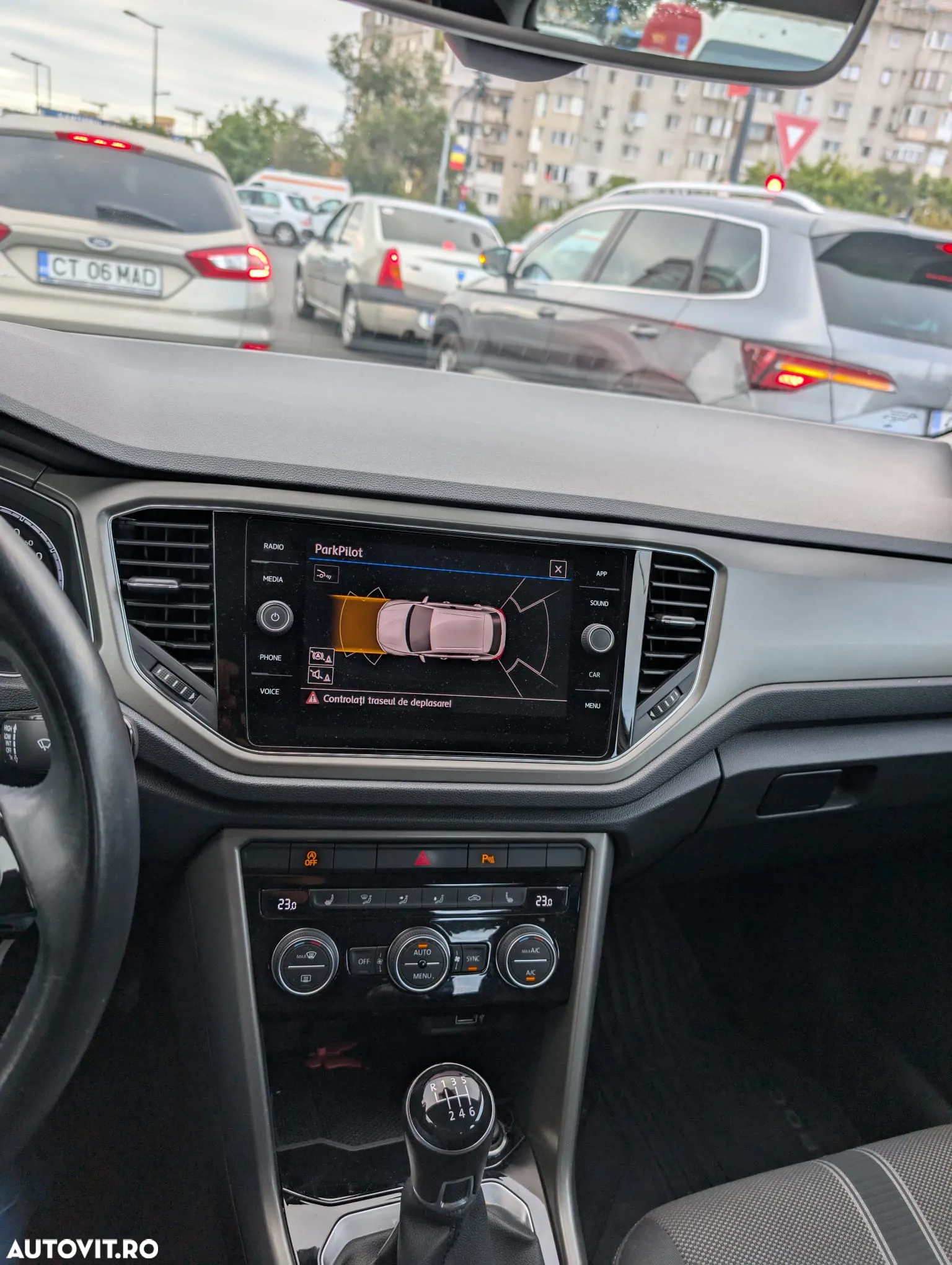 Volkswagen T-ROC 1.6 TDI Design - 6
