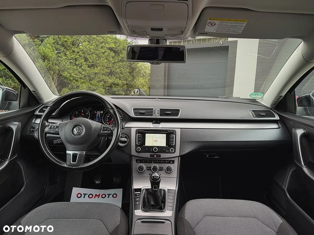 Volkswagen Passat 2.0 TDI Highline - 29