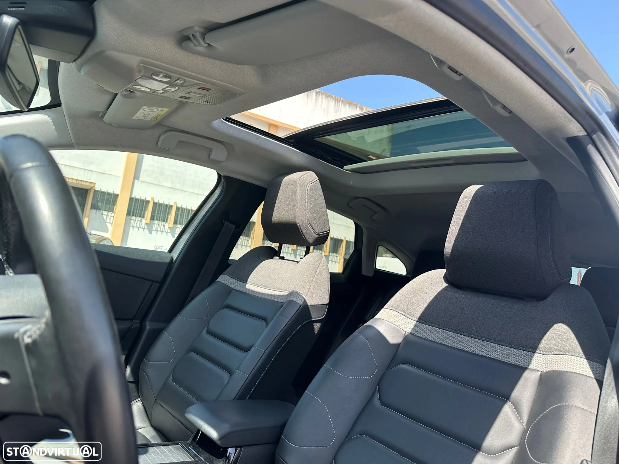 Citroën C4 1.2 PureTech Shine - 18