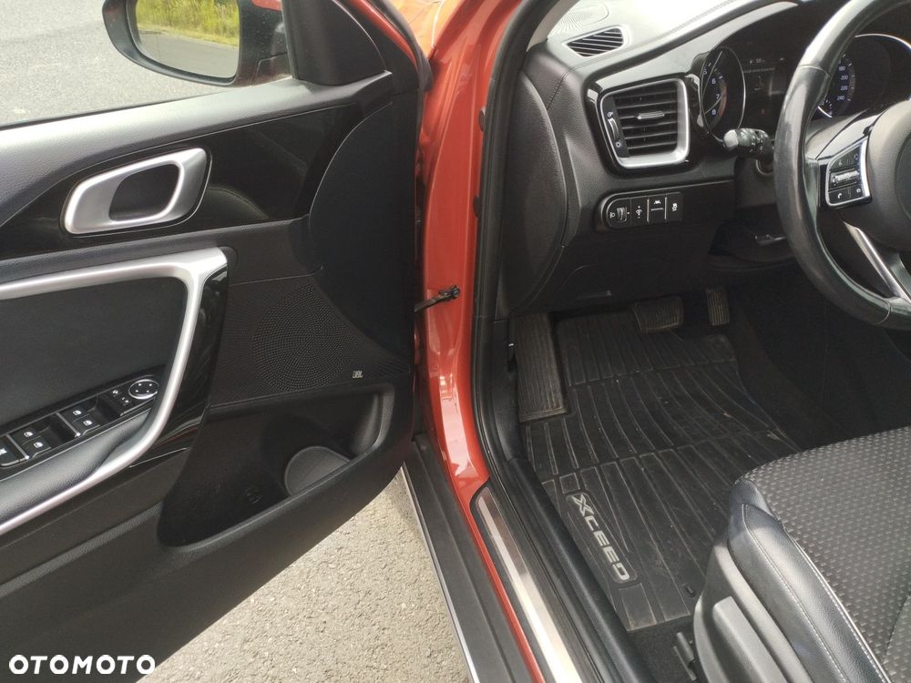 Kia XCeed 1.6 T-GDI L Business Line DCT - 11
