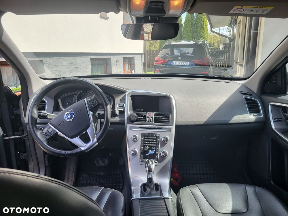 Volvo XC 60 D4 AWD Geartronic Summum - 9