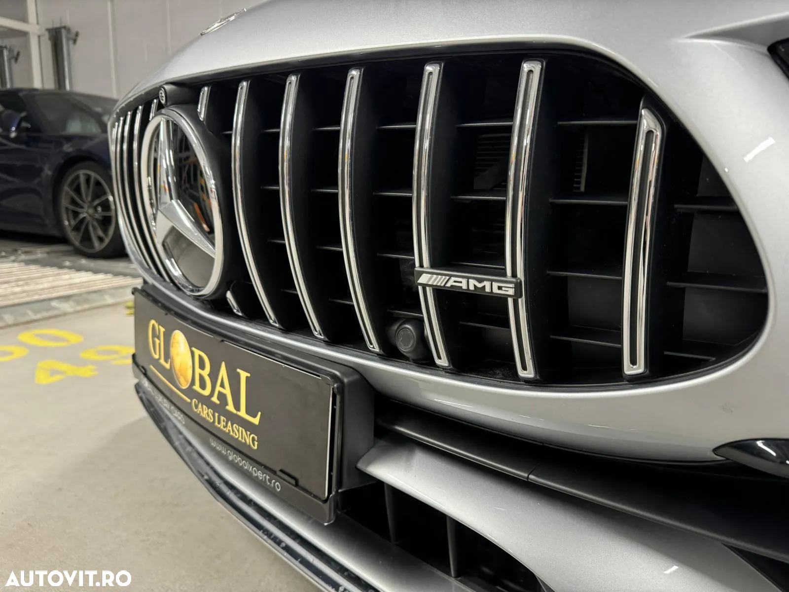 Mercedes-Benz AMG - 4