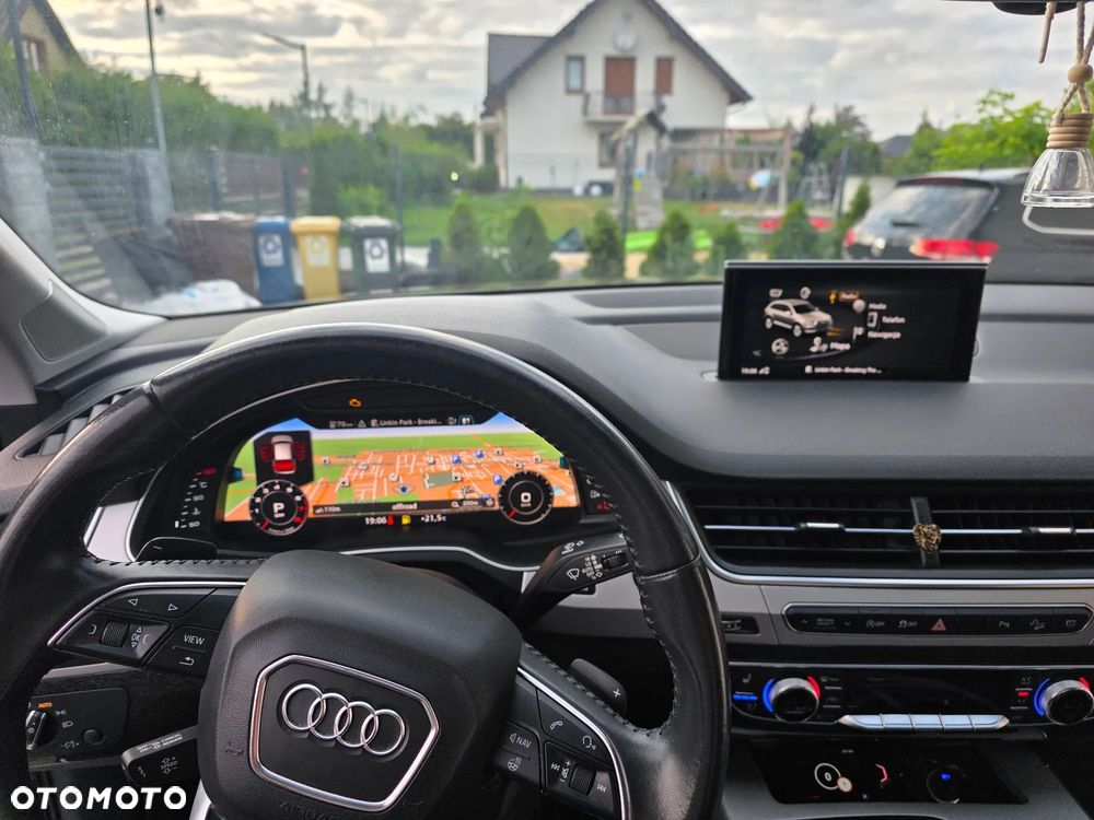 Audi Q7 - 10