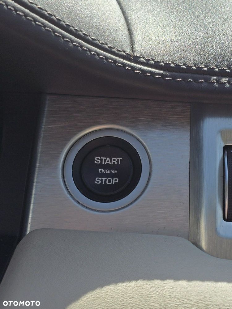 Land Rover Range Rover Evoque - 31