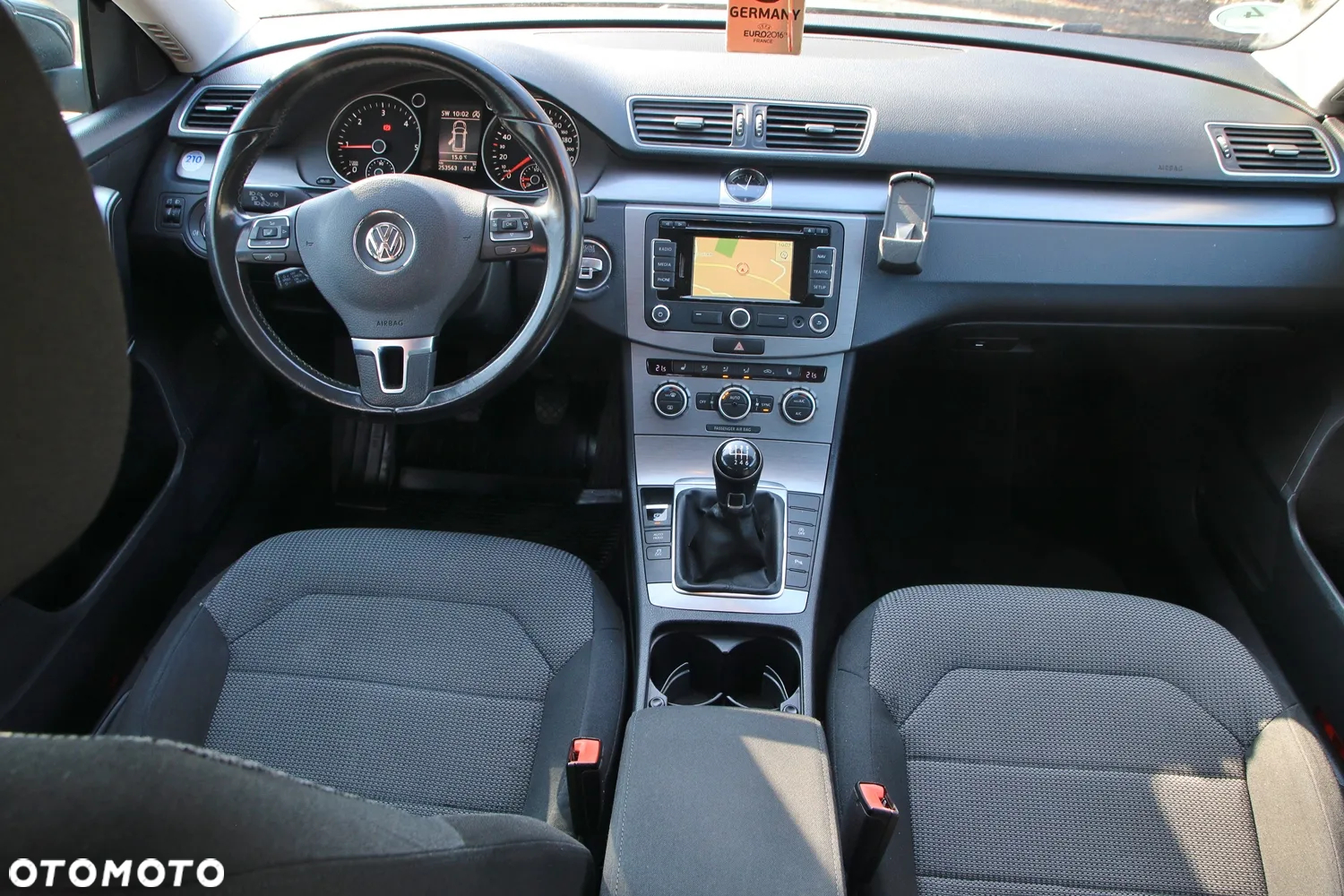 Volkswagen Passat - 9