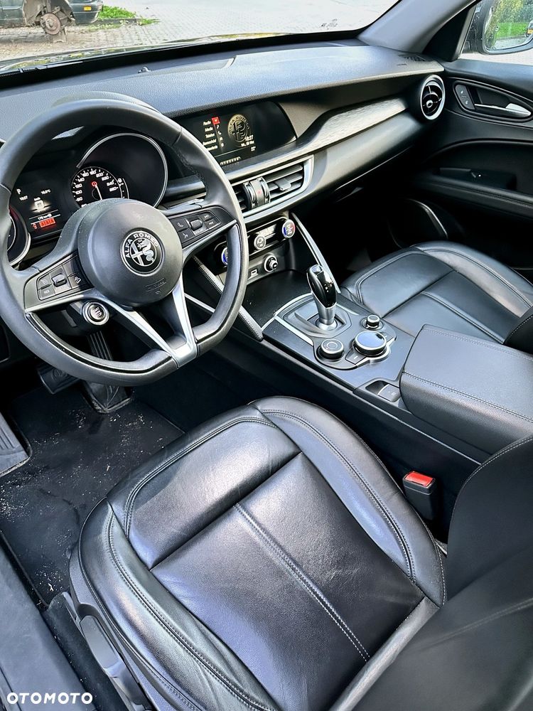 Alfa Romeo Stelvio 2.0 Turbo Q4 - 6