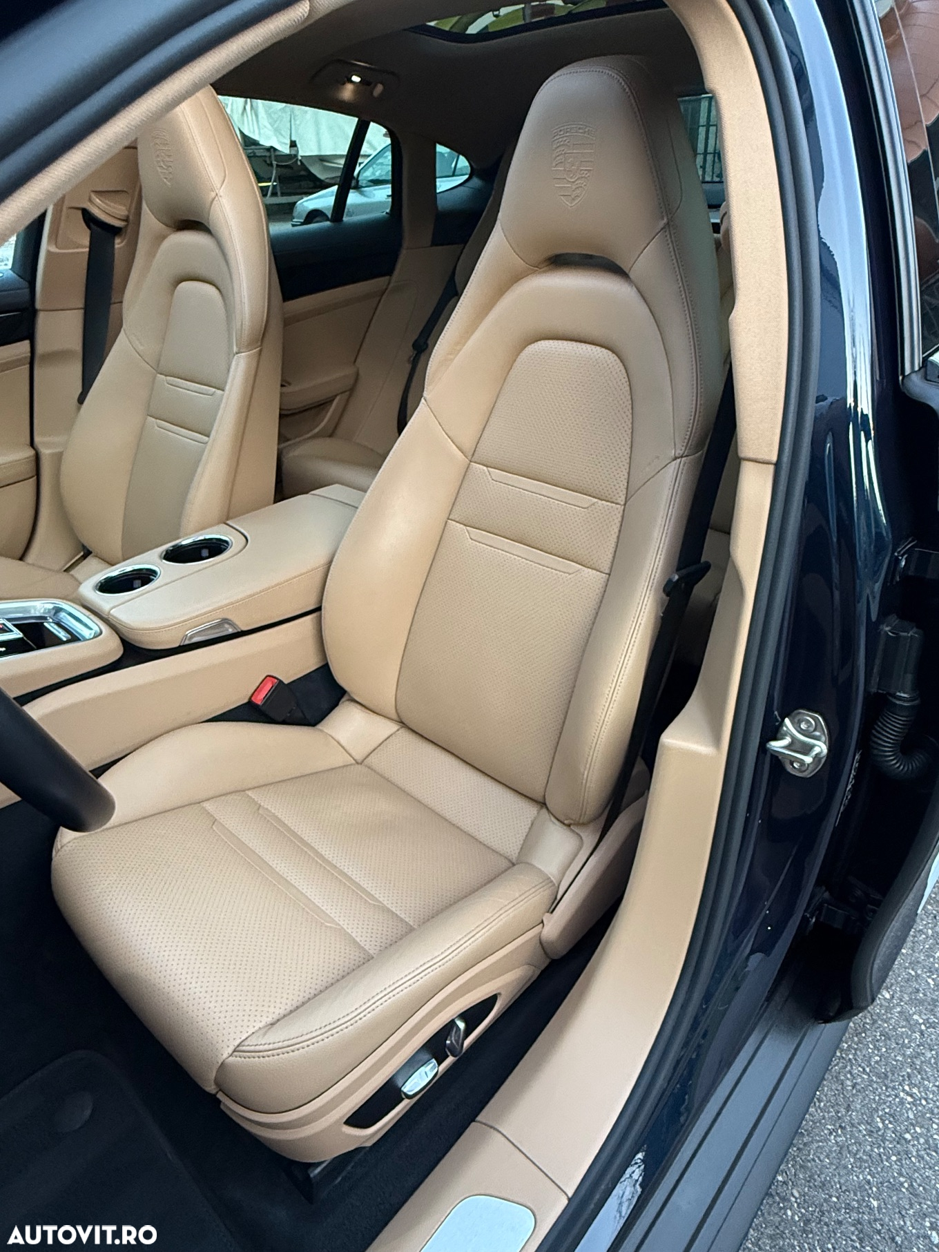 Porsche Panamera 4 Sport Turismo - 13