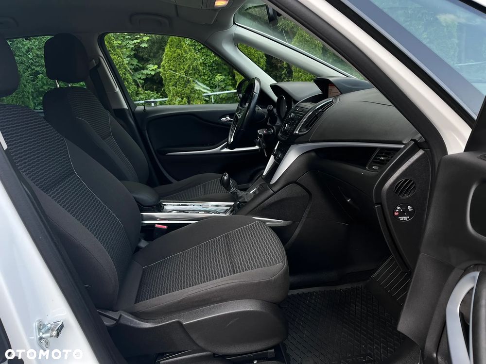 Opel Zafira Tourer 1.4 Turbo drive - 21