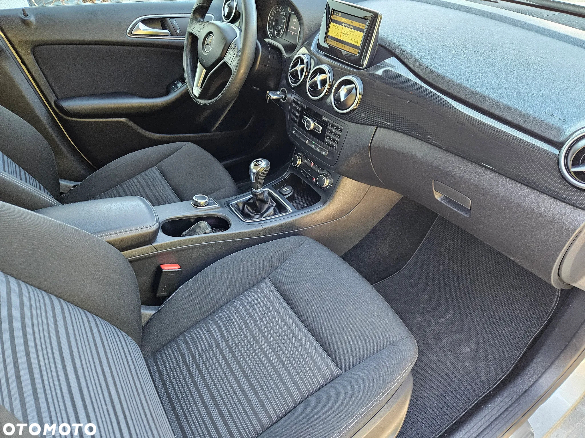 Mercedes-Benz Klasa B 180 (BlueEFFICIENCY) - 9