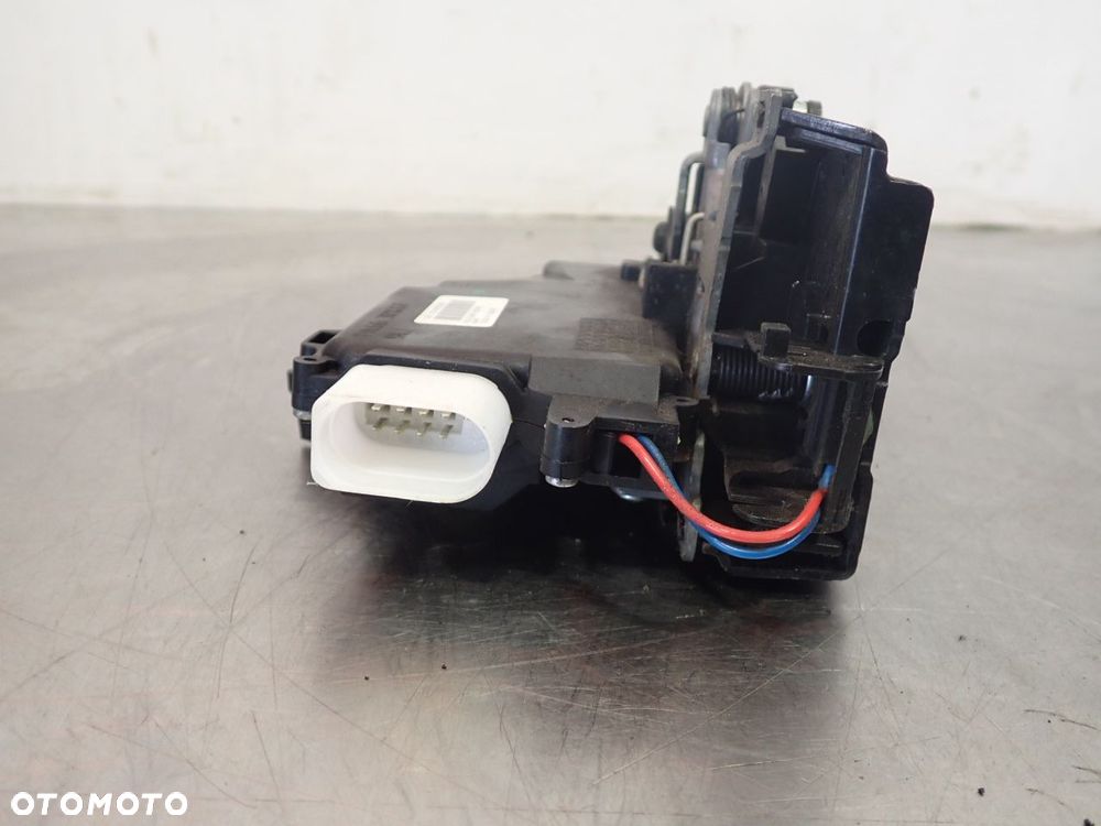 ZAMEK LEWY PRZÓD DRZWI SKODA ROOMSTER I LIFT - 4