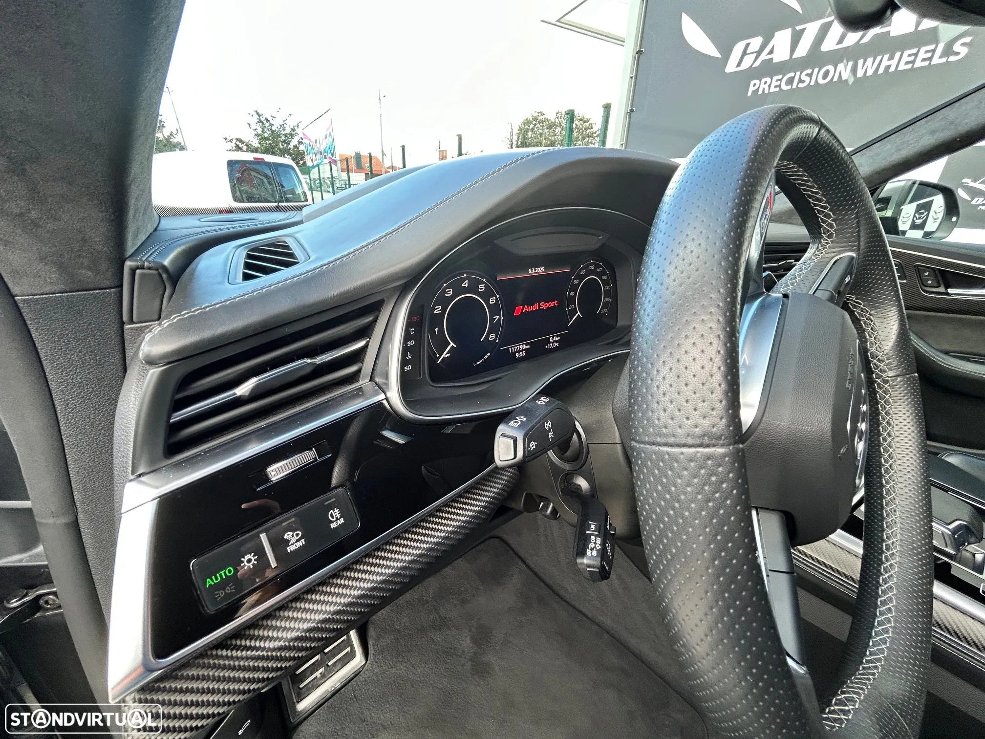 Audi RS Q8 4.0 TFSI quattro Tiptronic - 16