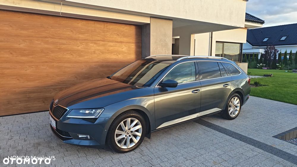 Skoda Superb 2.0 TDI DSG Premium Edition - 30