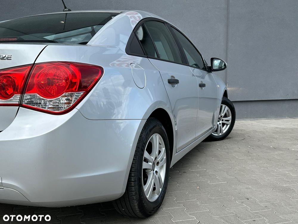 Chevrolet Cruze 1.6 LT+ - 18