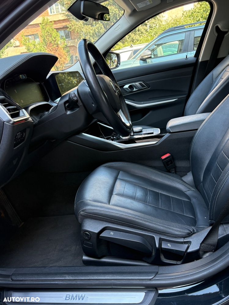 BMW Seria 3 320d xDrive AT Luxury Line - 23