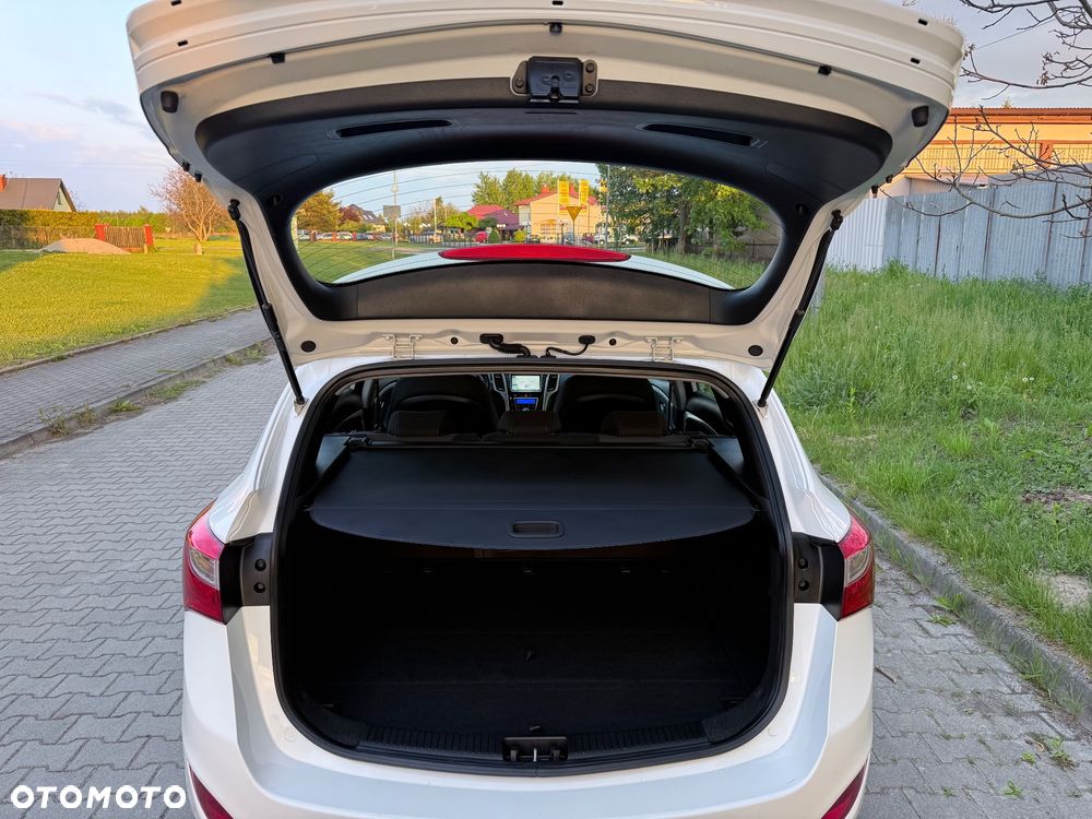 Hyundai i30 1.6 CRDi Premium - 11