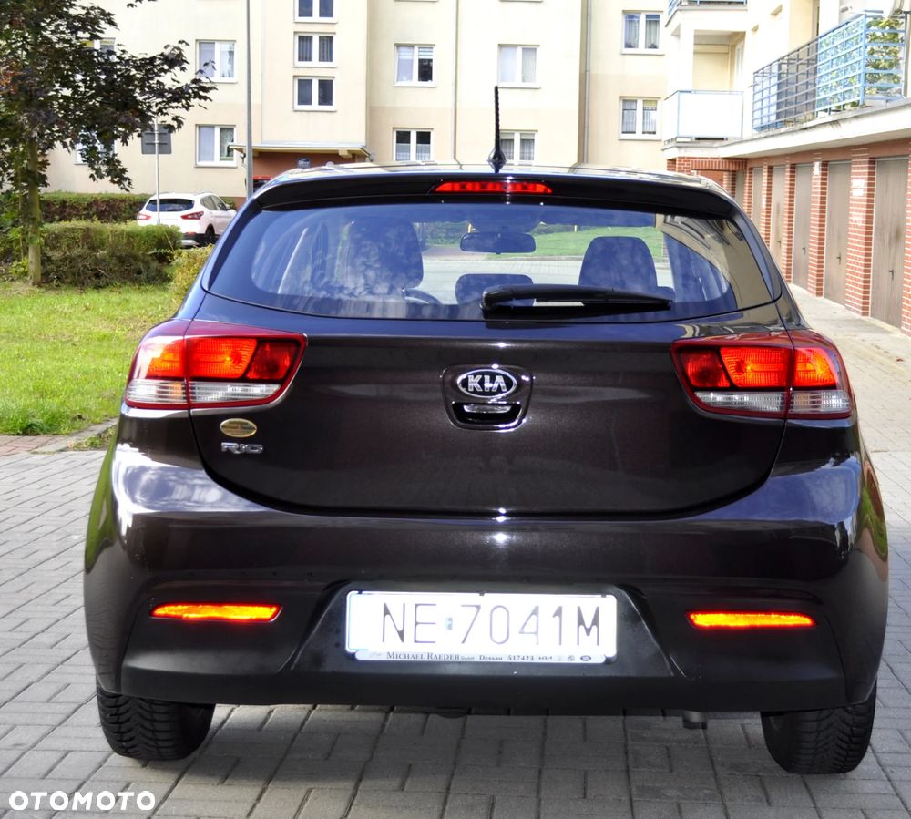 Kia Rio 1.2 Attract - 5
