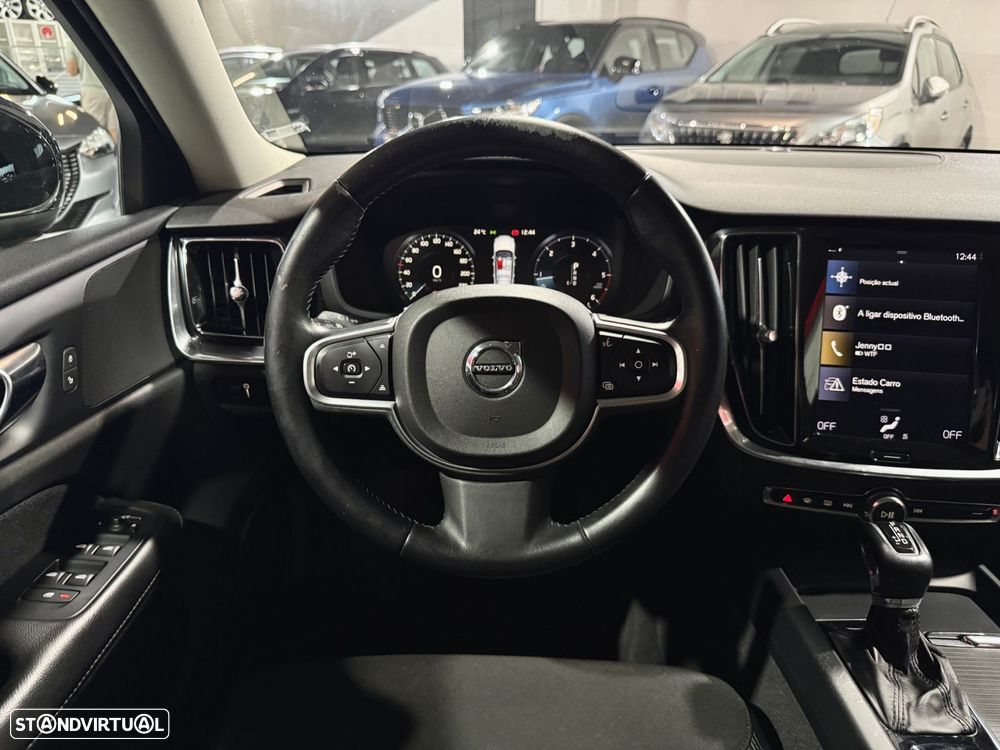Volvo V60 2.0 D3 Momentum Plus Geartronic - 22