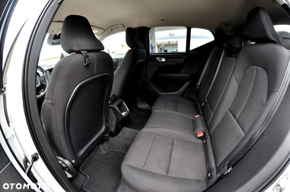 Volvo XC 40 T3 Geartronic Momentum - 18