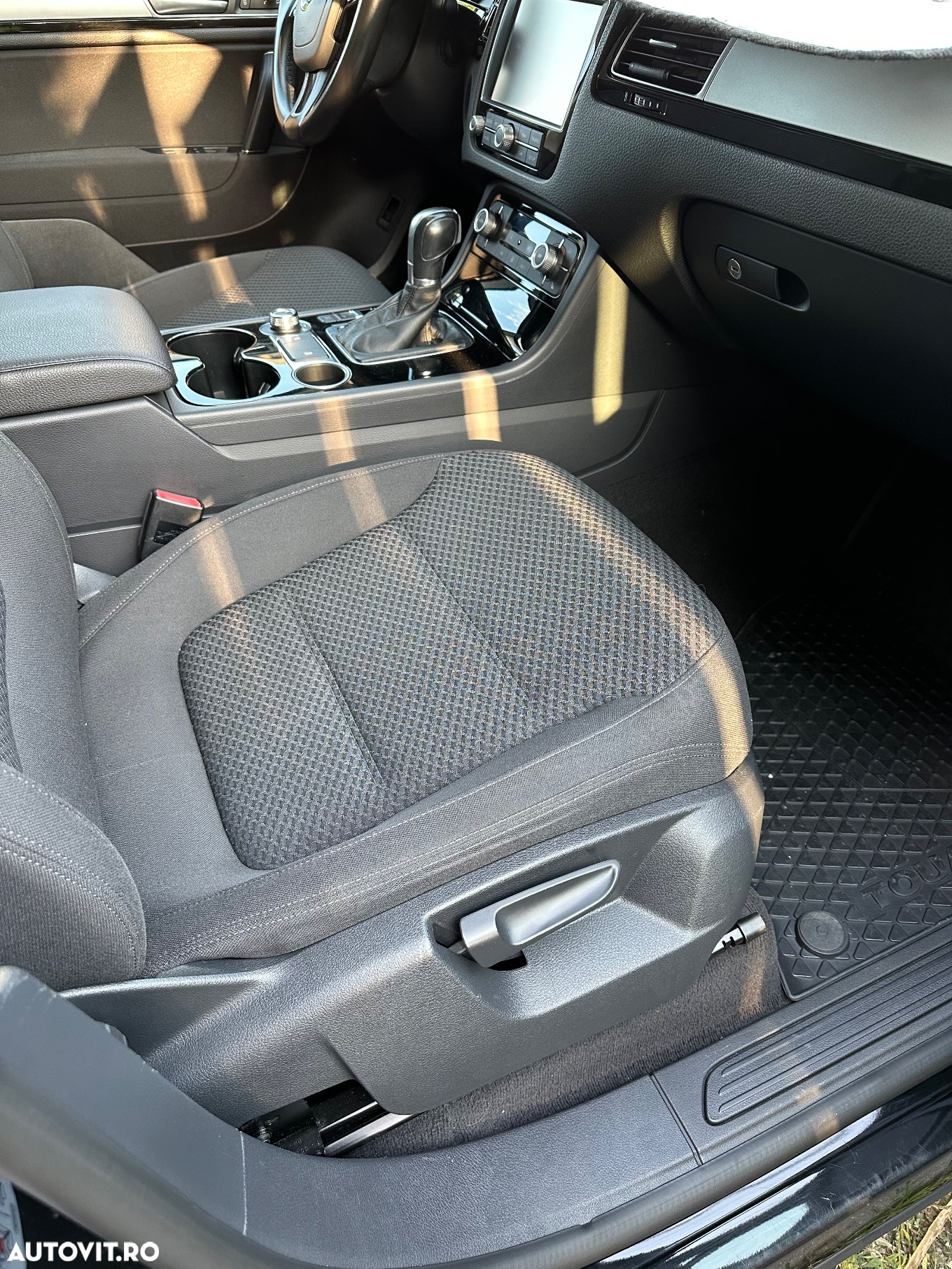 Volkswagen Touareg - 16