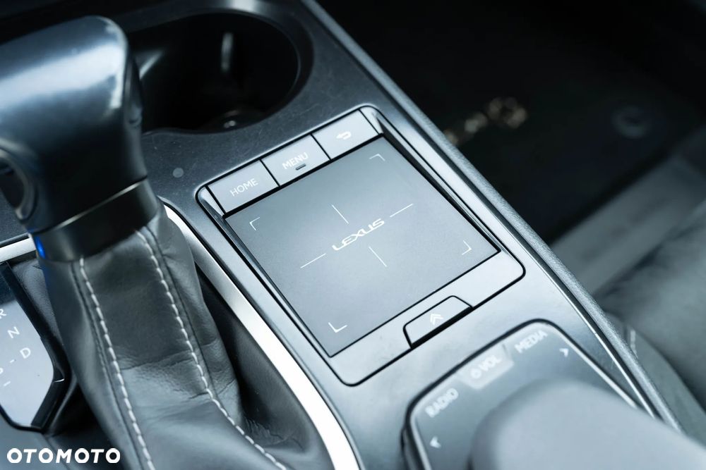 Lexus UX 250h Prestige 2WD - 34