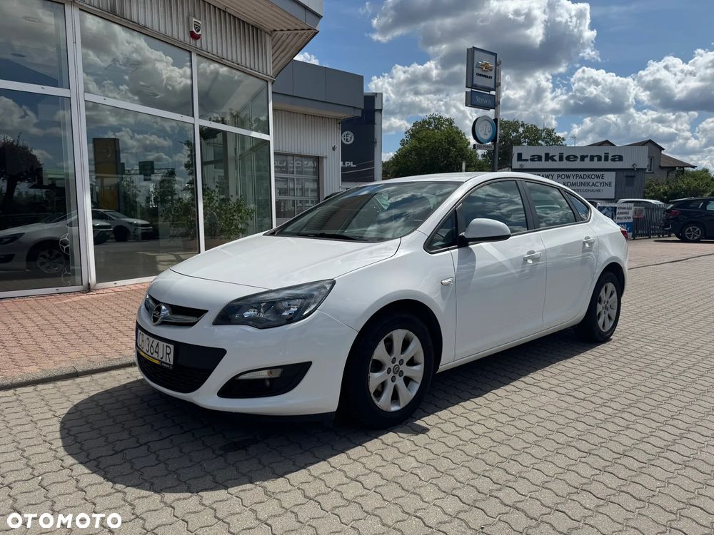 Opel Astra 1.6 Essentia - 1