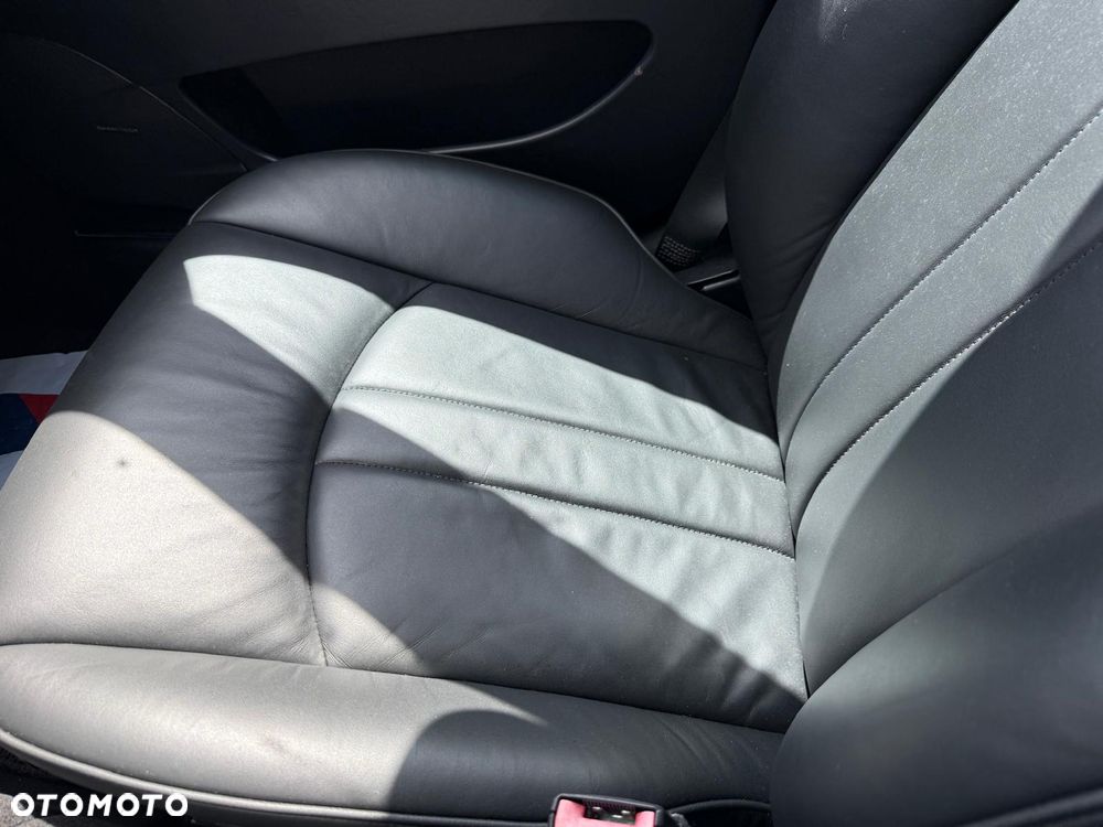 Mercedes-Benz CLS 500 - 40
