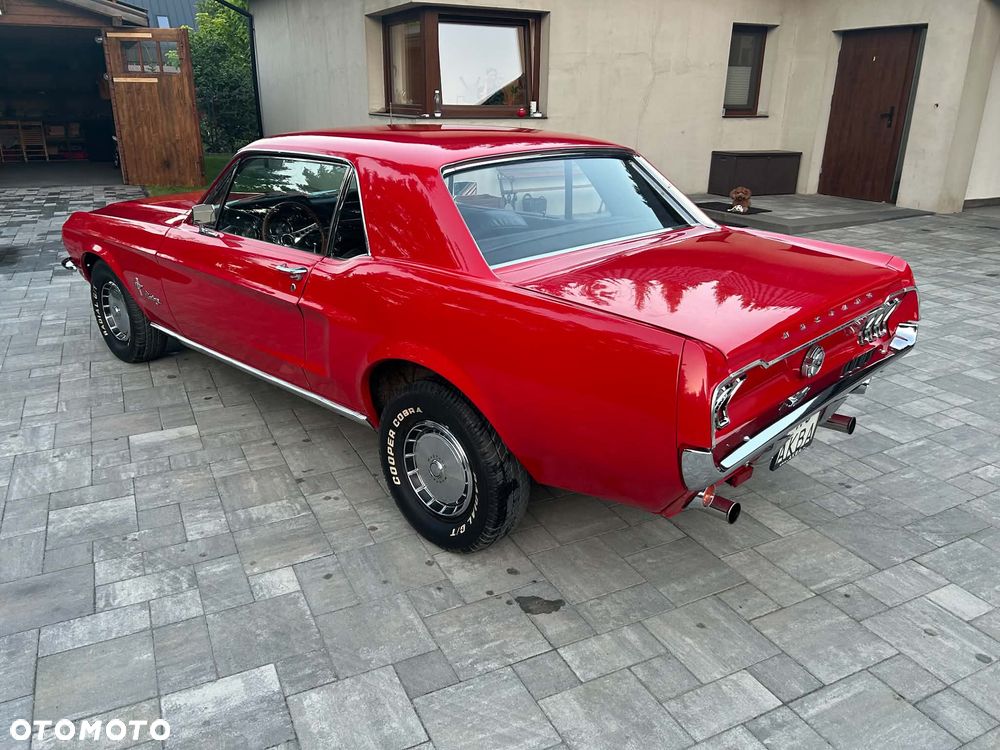 Ford Mustang - 7