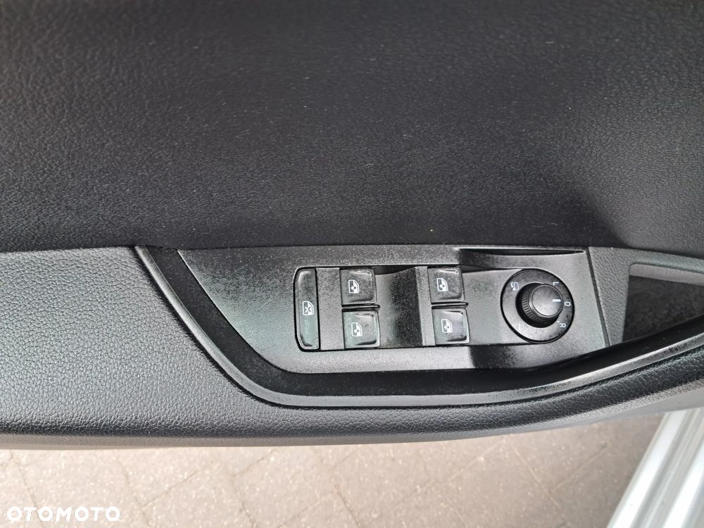 Skoda Superb 2.0 TDI SCR Ambition - 12