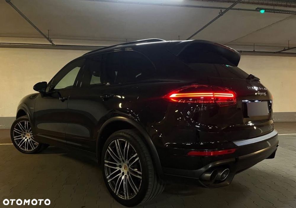 Porsche Cayenne S E-Hybrid - 16