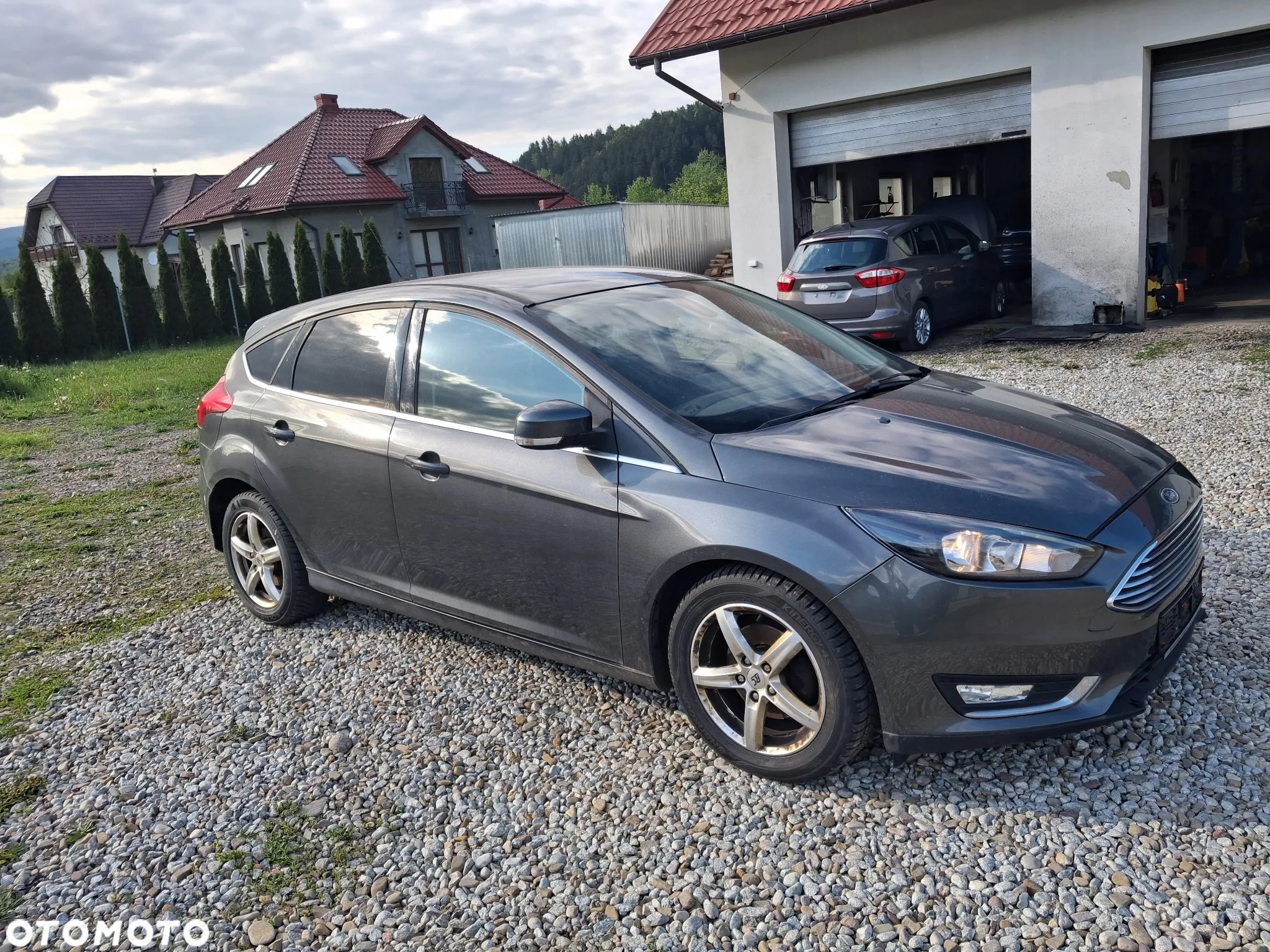 Ford Focus 1.0 EcoBoost Black Edition ASS - 4