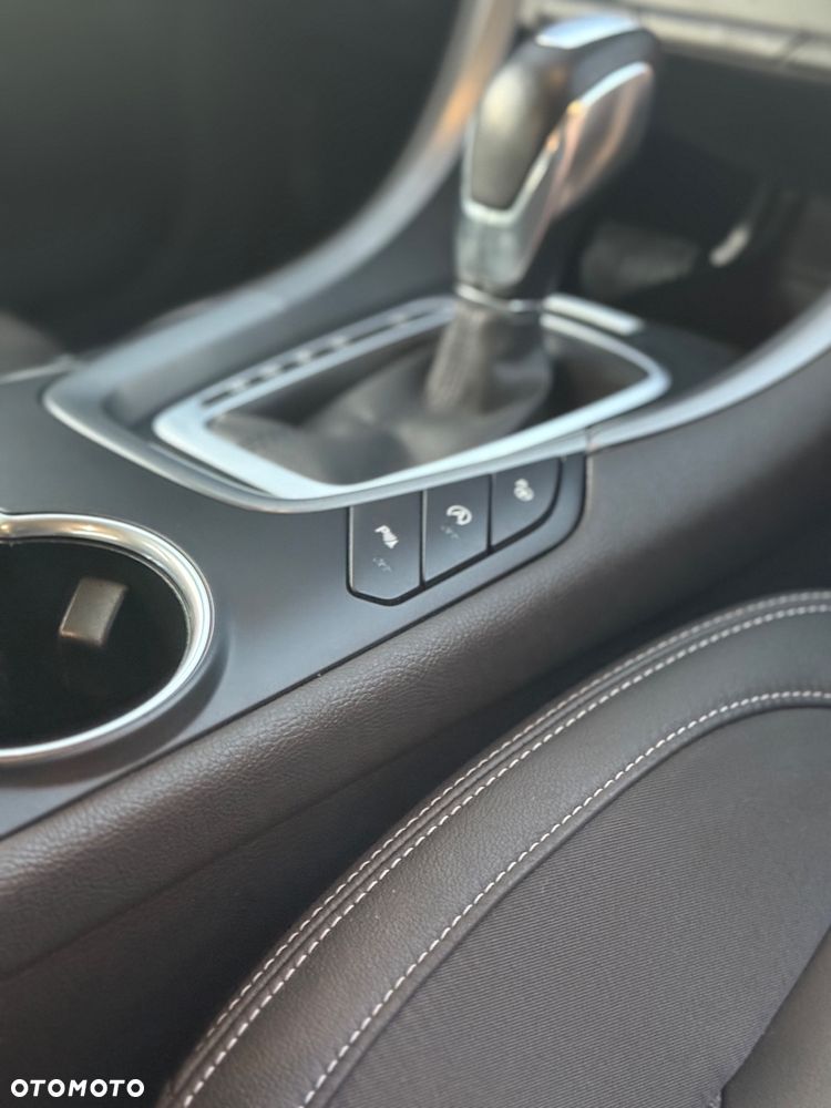 Ford Mondeo 2.0 EcoBoost Titanium - 28