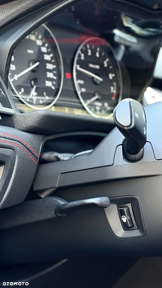 BMW Seria 2 218i Sport Line - 8