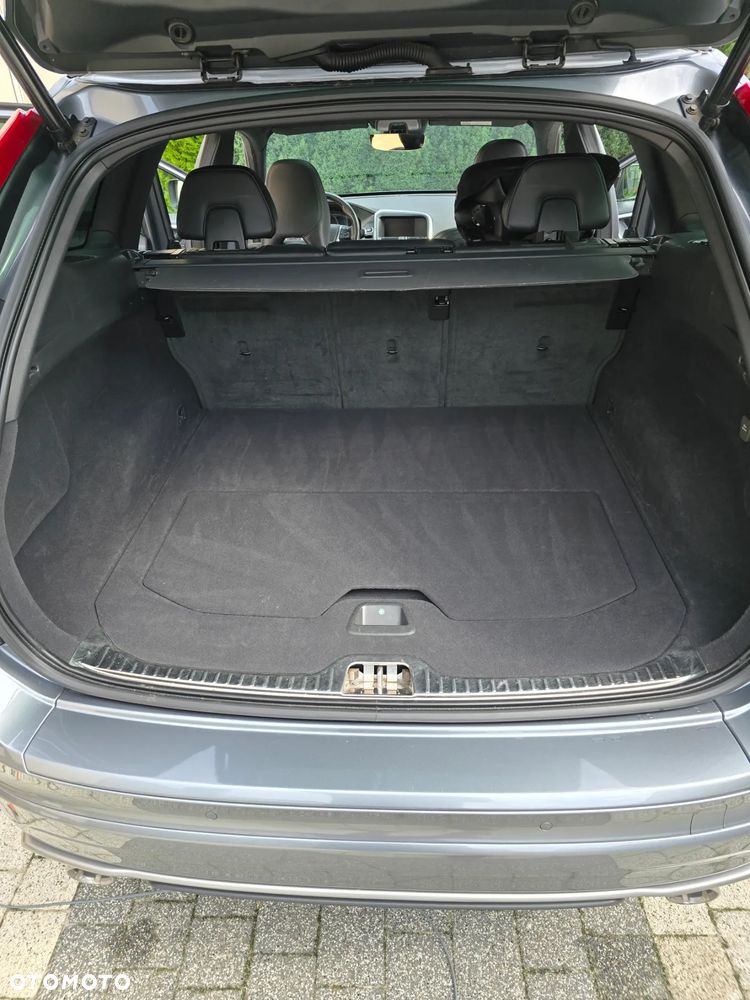 Volvo XC 60 D4 Drive-E R-Design Kinetic - 11