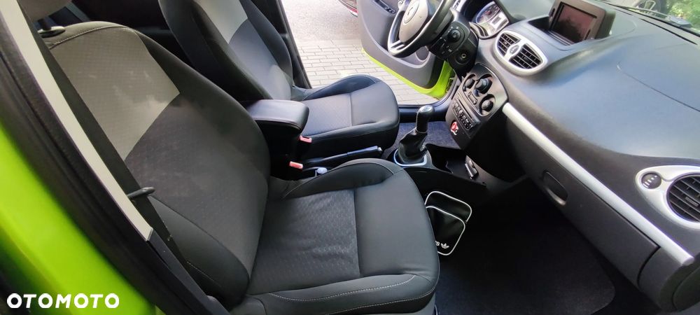 Renault Clio 1.2 16V Authentique - 35