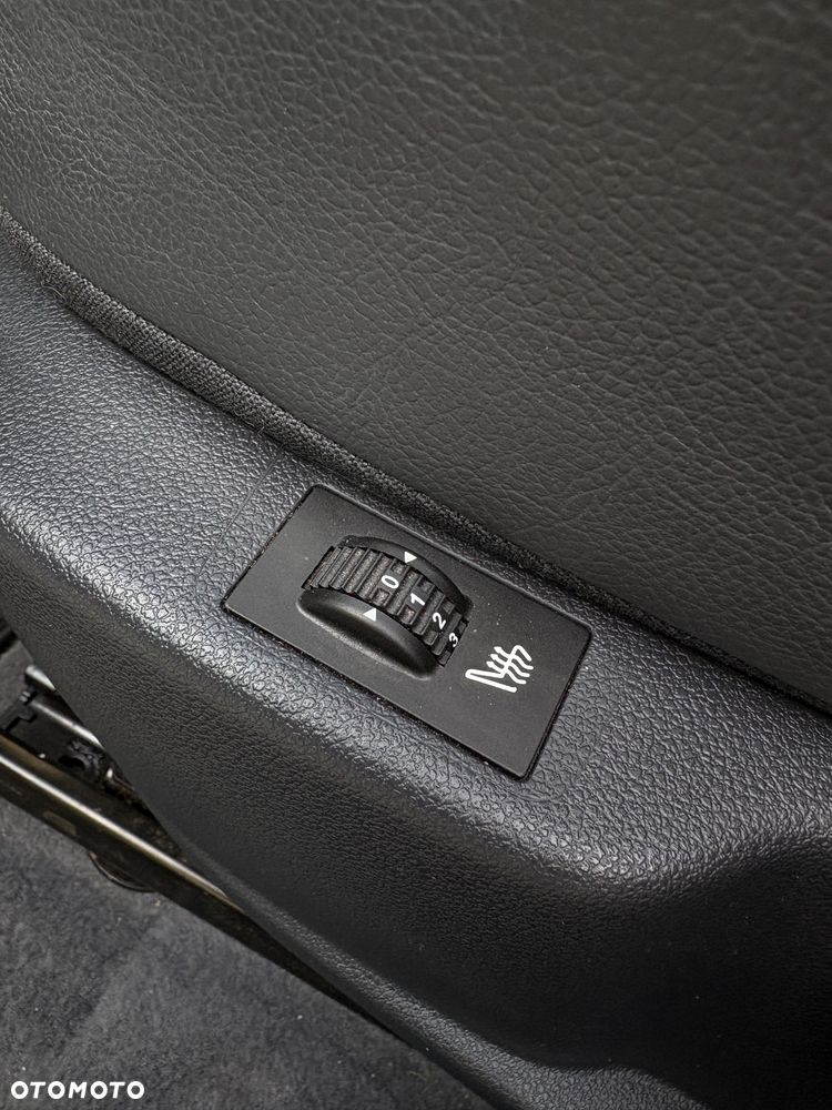 Peugeot 3008 2.0 HDi Premium+ - 17