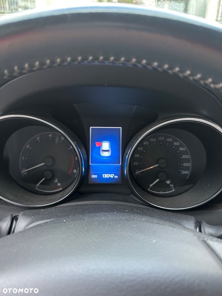 Toyota Auris 1.6 Premium - 8