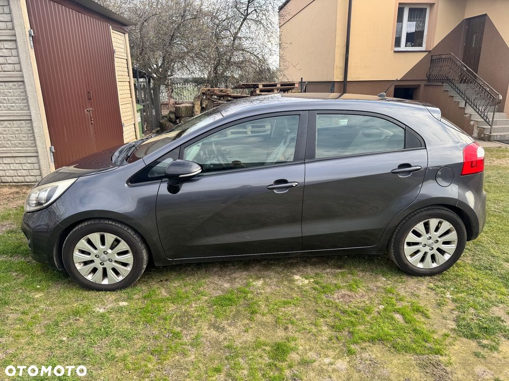 Kia Rio 1.4 crdi M - 4