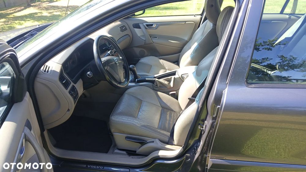 Volvo S60 2.4D Summum - 8