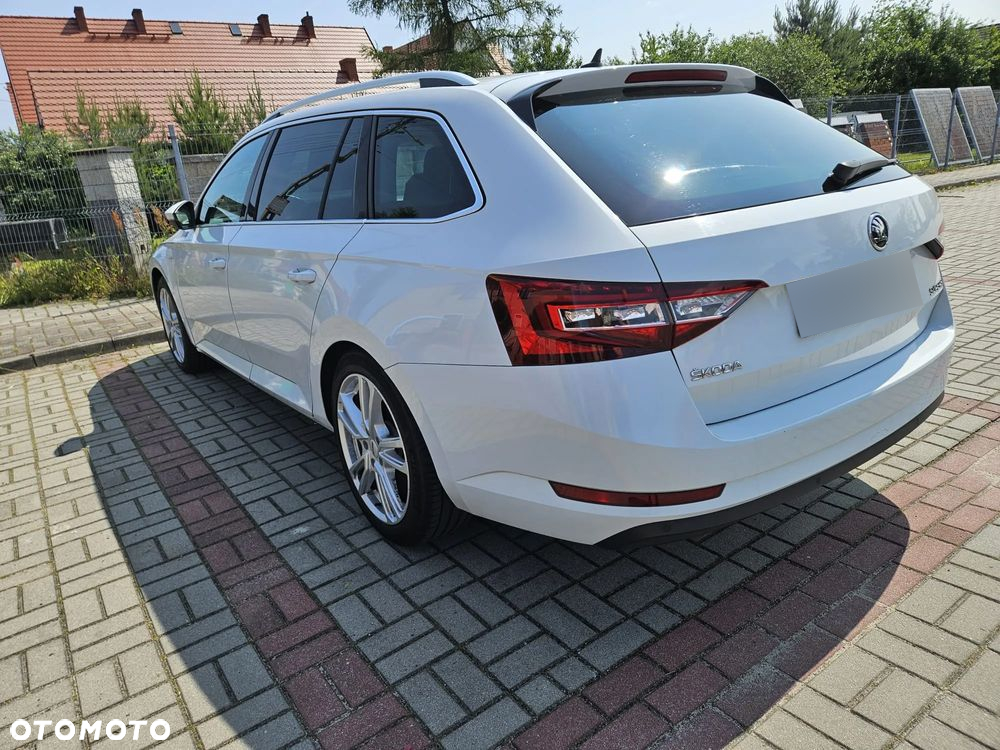 Skoda Superb 2.0 TDI L&K DSG - 4
