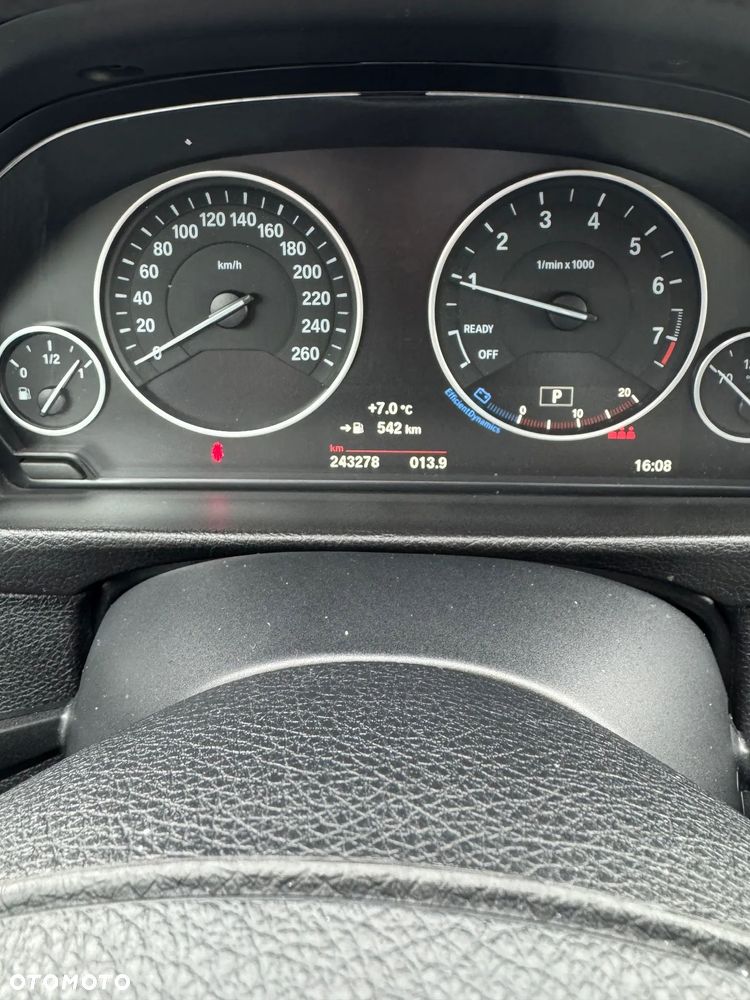 BMW 3GT 320i xDrive - 18