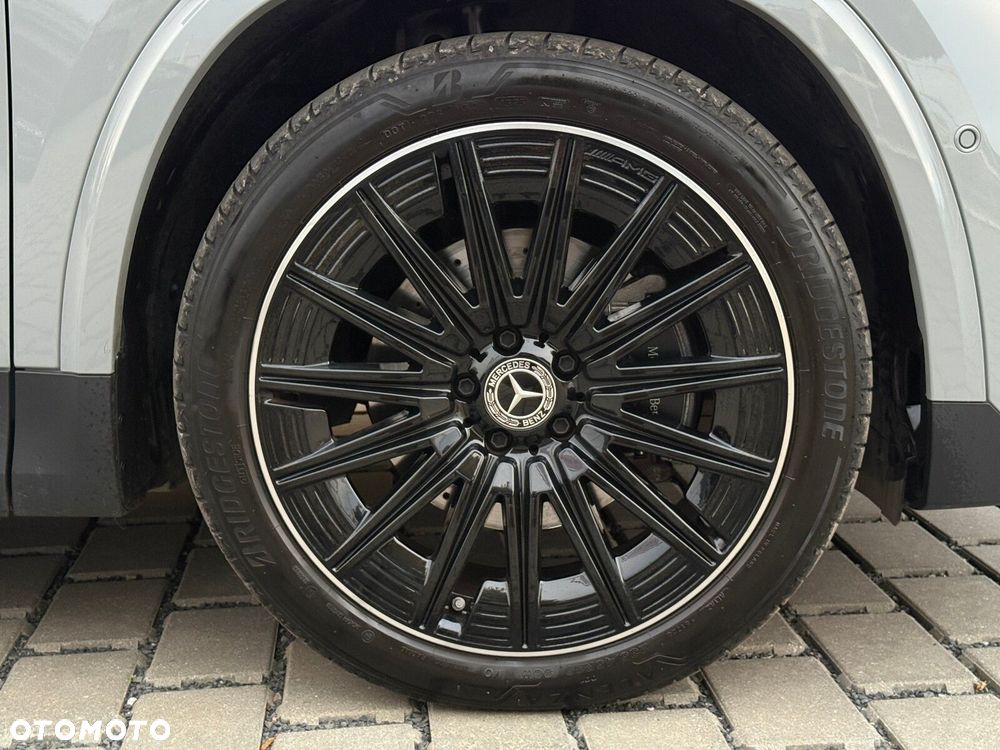 Mercedes-Benz GLA - 12