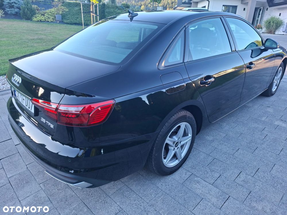 Audi A4 Limousine - 3