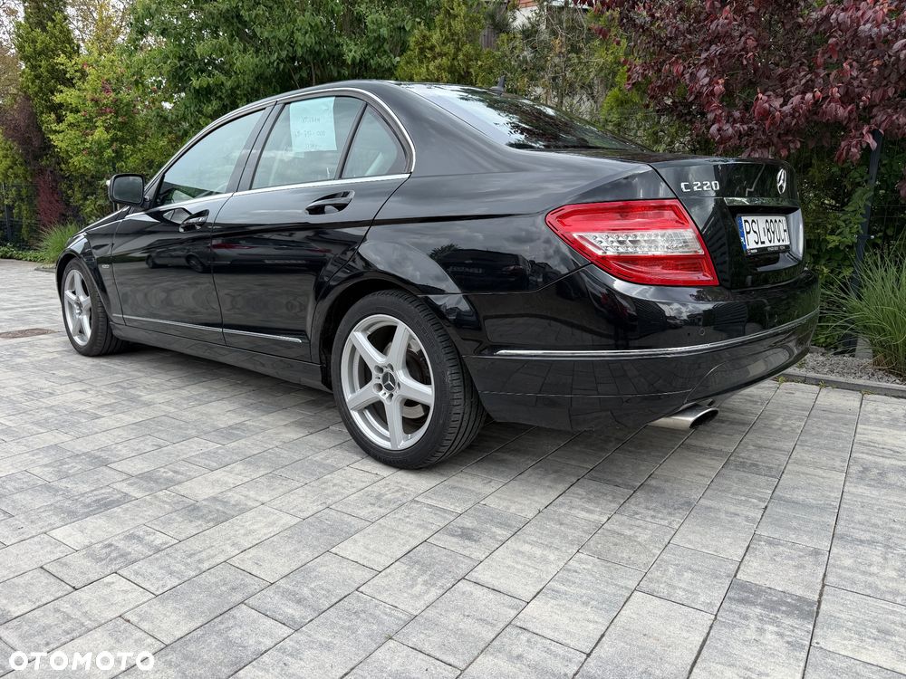 Mercedes-Benz Klasa C ver-200-7g--tronic-avantgarde-edition - 11