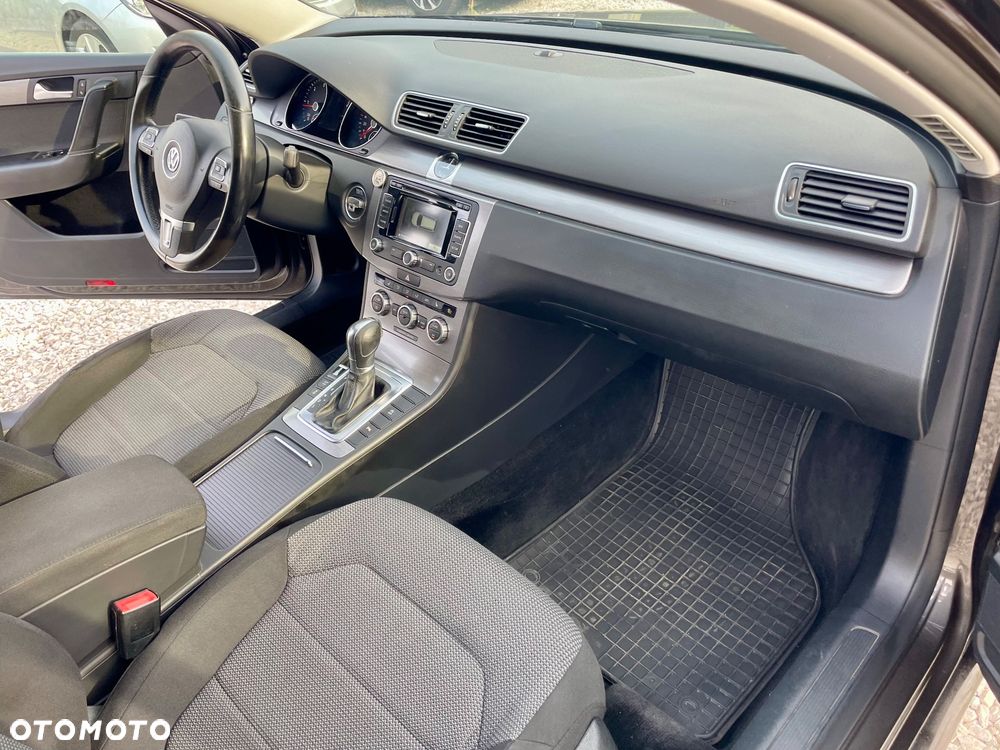 Volkswagen Passat Variant 2.0 Blue TDI DSG SCR Comfortline - 37