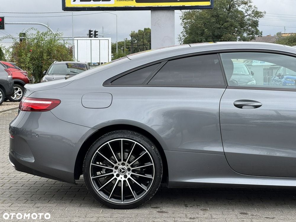 Mercedes-Benz Klasa E 200 4-Matic AMG - 17
