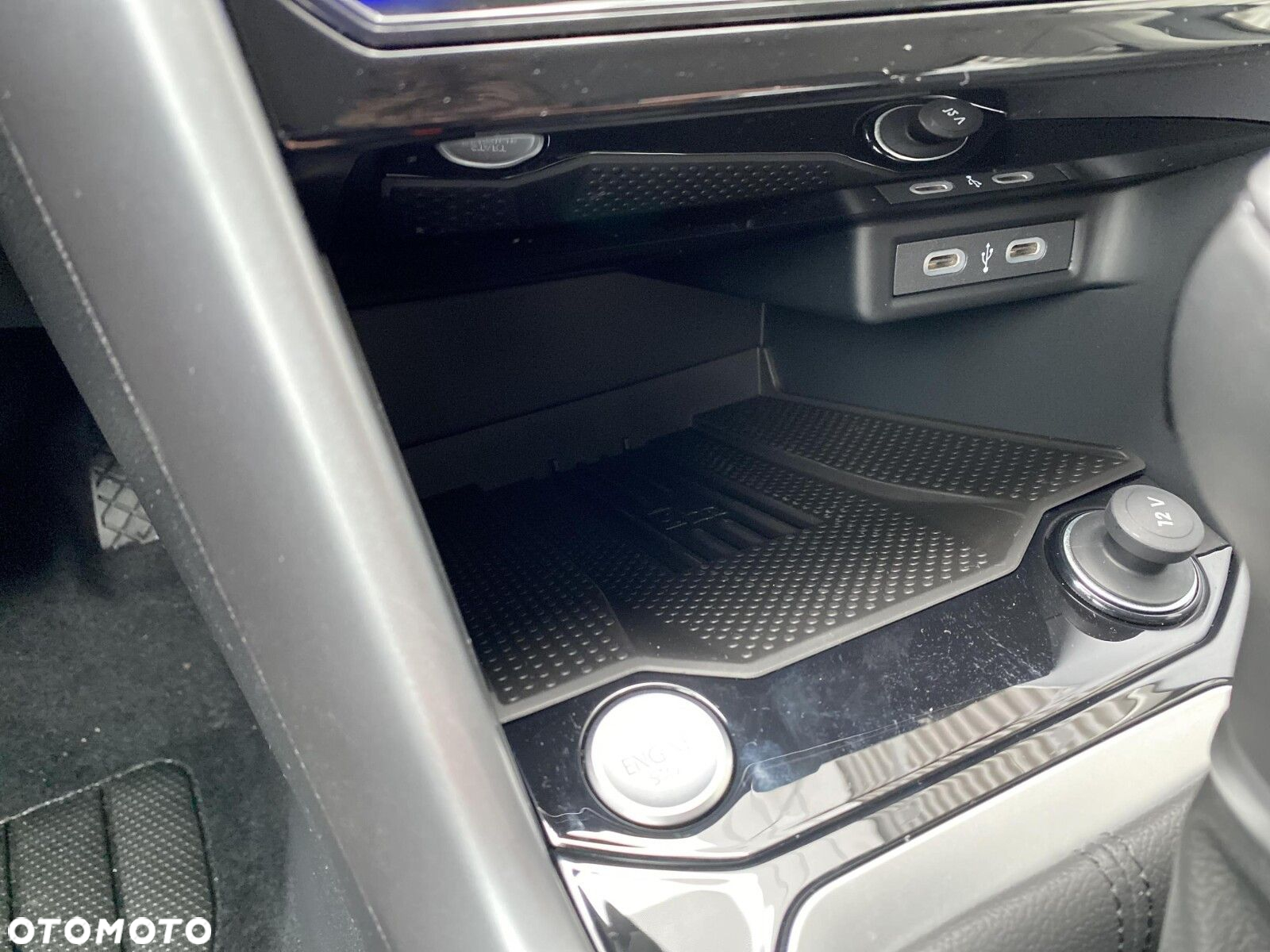 Volkswagen T-Roc - 26